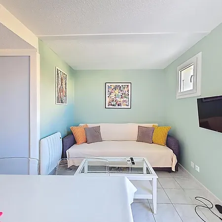 Mahelia, Climatise En Bord De & Lac, Tres Au Calme, Jusqu'a 6 Pers Apartment